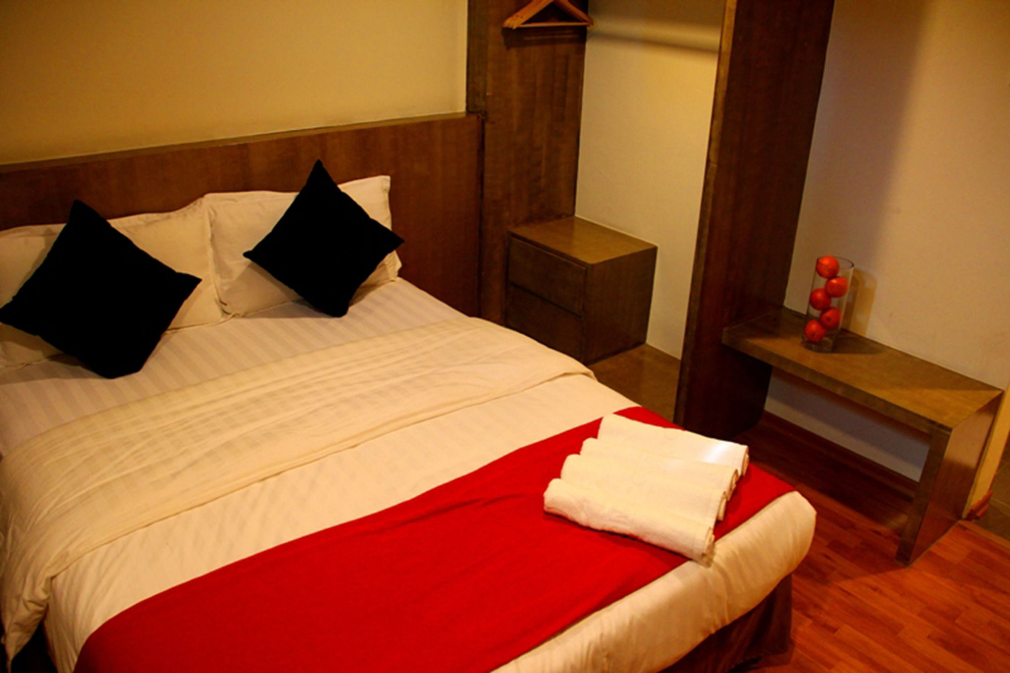 Hotel Ninety Six Raya 2*