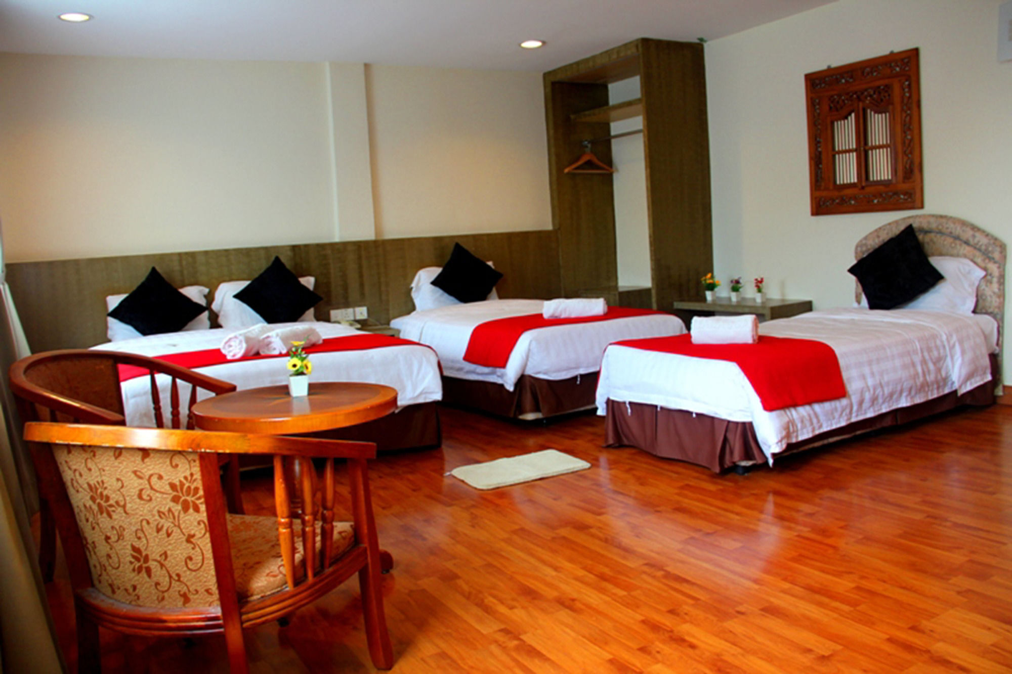 Ninety Six Raya Hotel