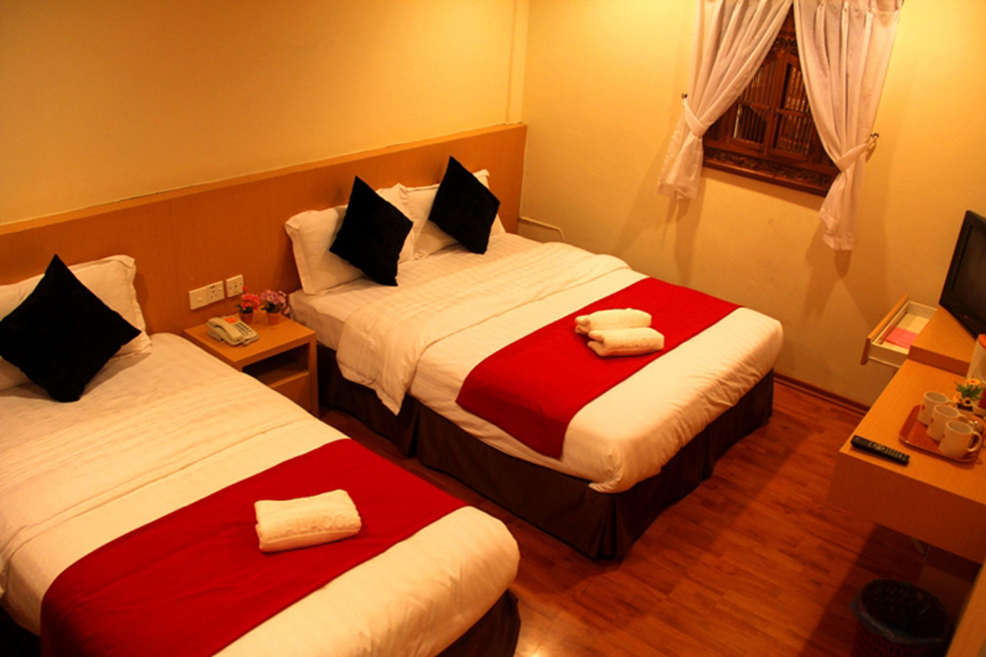 Hotel Ninety Six Raya 2*